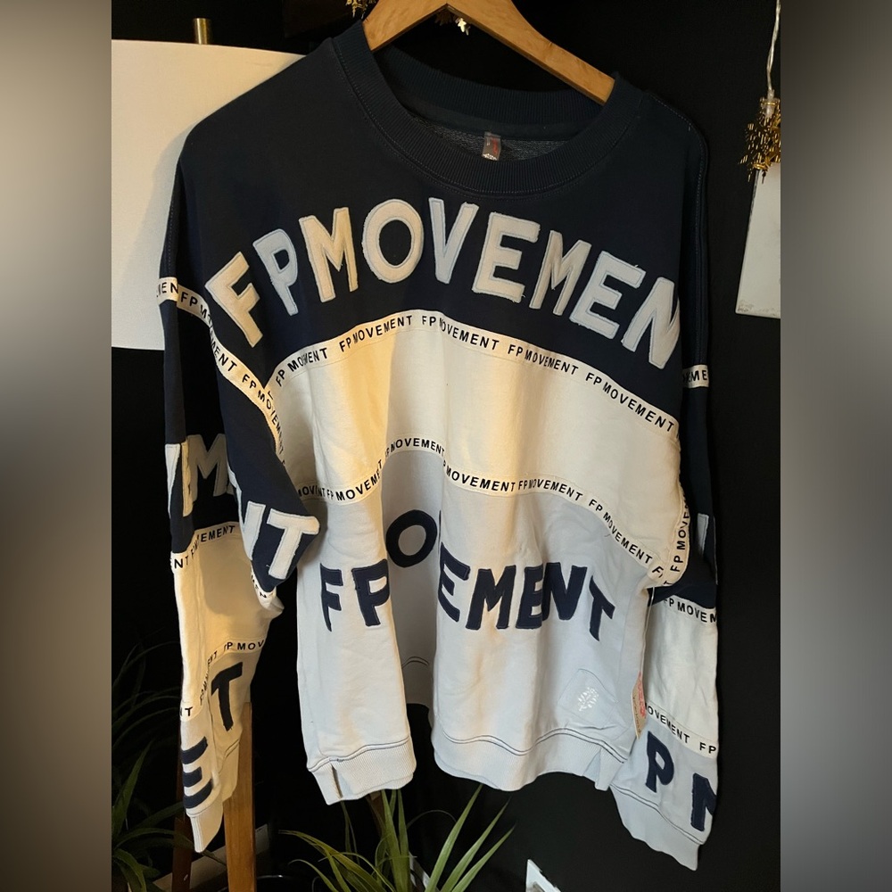 NWT FREE PEOPLE MOVEMENT All Star Logo Set | Midnight Navy Combo MSRP $198 - Picture 9 of 15
